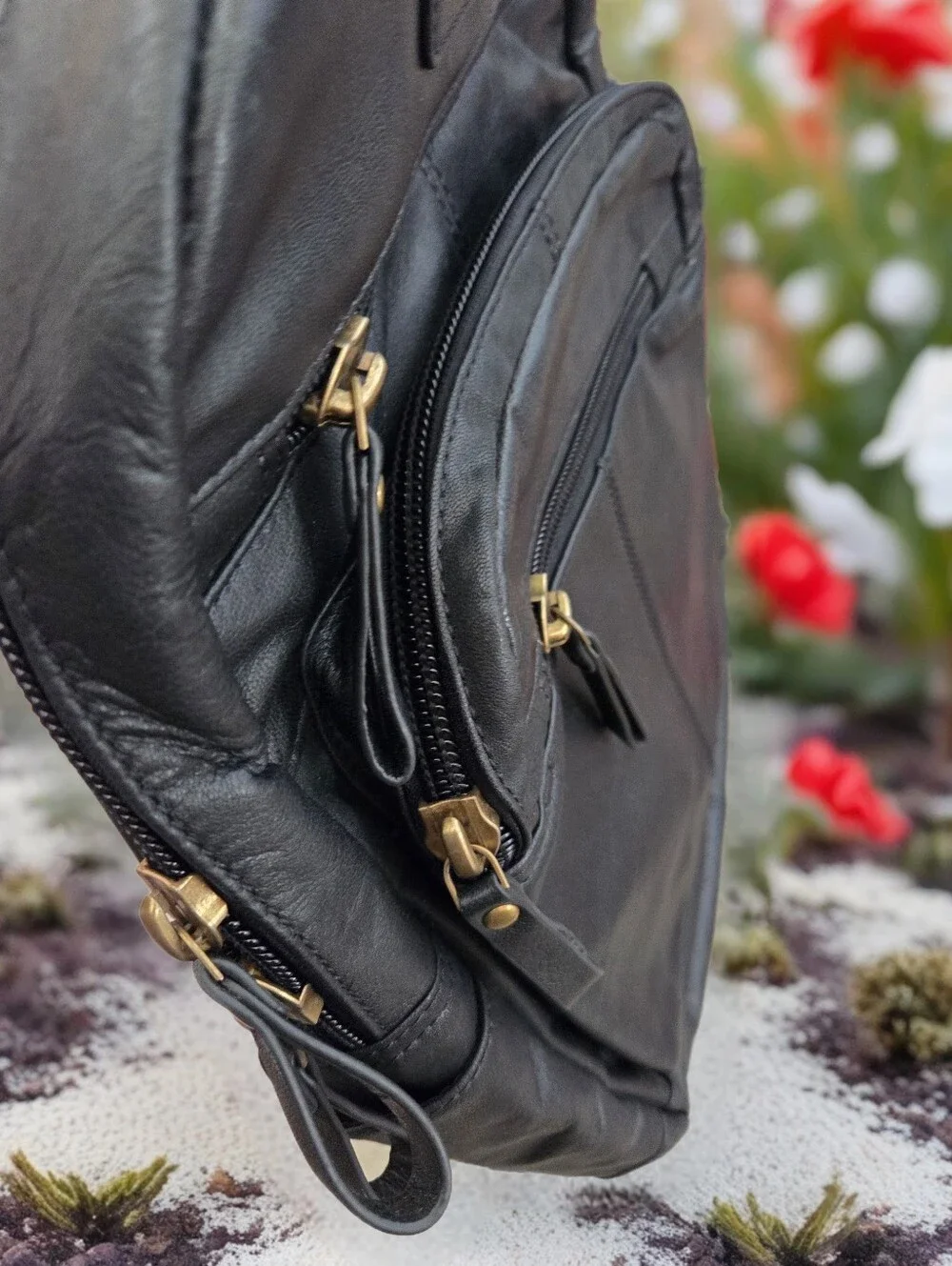 New Chaps genune leather backpack bag great for laptop